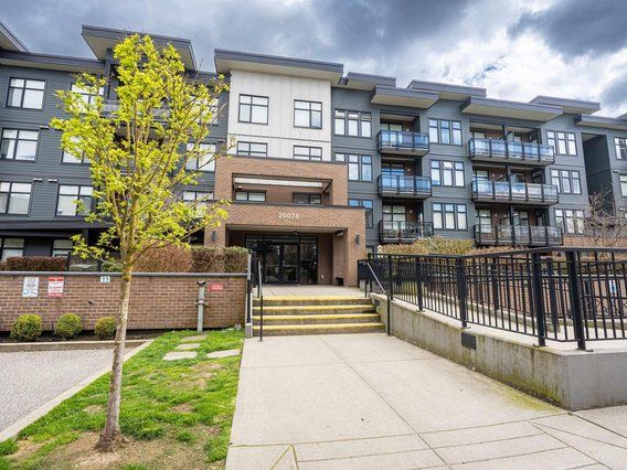 VARSITY - 20078 Fraser Hwy, Langley, BC V3A 4E5, Canada