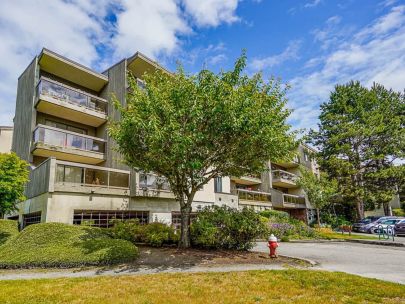 Braeside - 6655 Lynas Ln, Richmond, BC V7C 3K8, Canada