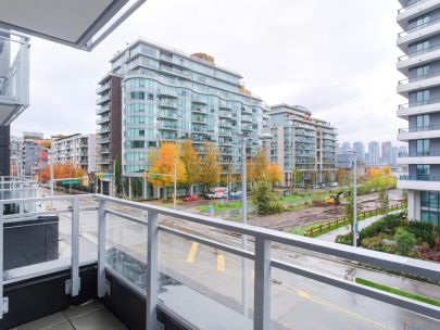 Pinnacle On The Park - 1708 Ontario St, Vancouver, BC V5Y 1A1