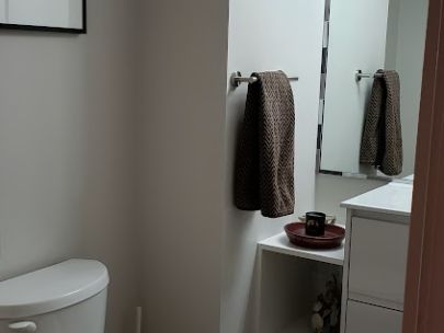 2072-purcell-way-north-vancouver-bc-v7j-3k3-2