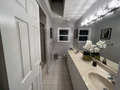 803-eighteenth-street-new-westminster-bc-v3m-6w8-2