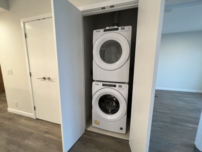 1908-305-morrissey-road-port-moody-bc-v3h-0m3