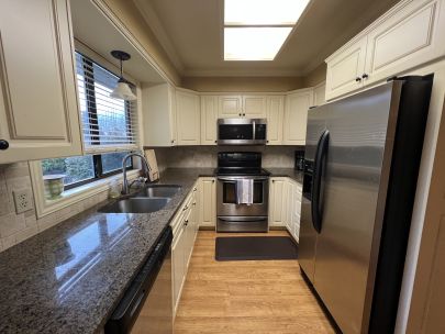 15310 85A Ave , Surrey  Bc V3s 6j4