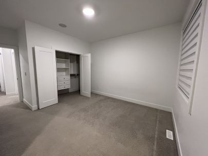 30-8140-166-st-surrey-british-columbia-v4n6w1-2