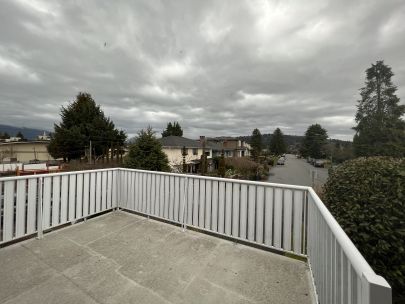 680-kensington-ave-burnaby-british-columbia-v5b-4b3-2