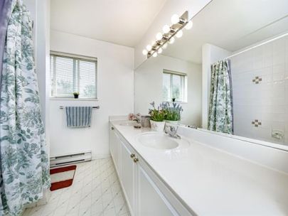 406-13680-84-avenue-surrey-british-columbia-v3w0t6-2