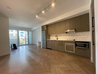 305-9228-slopes-mews-burnaby-bc-v5a-0e9-2