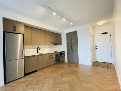 #305 9228 Slopes Mews, Burnaby BC V5A 0E9