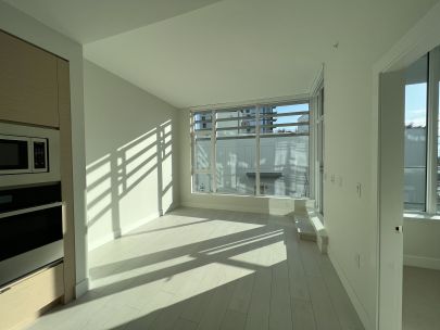 304-3438-sawmill-crescent-vancouver-bc-v5s-0e3-2