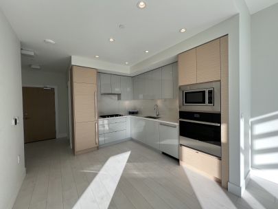 #304 3438 Sawmill Crescent, Vancouver BC V5S 0E3