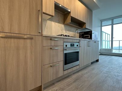 #3007 13350 Central Ave, Surrey, BC V3T 1V4, Canada