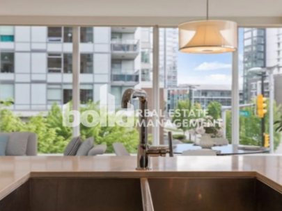 central-305-1618-quebec-street