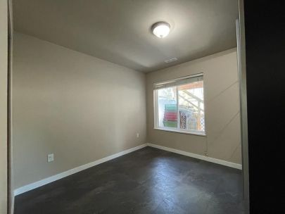 9971-120a-st-surrey-bc-v3v4j2-2