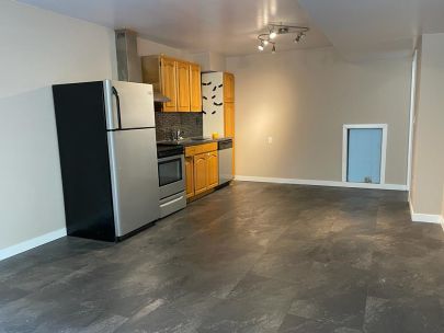 9971-120a-st-surrey-bc-v3v4j2-2