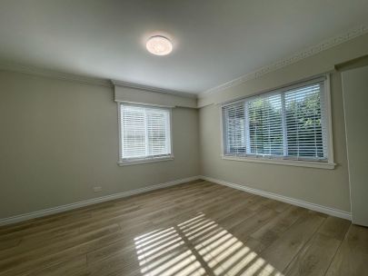 1819-inglewood-ave-west-vancouver-bc-v7v1y8-2