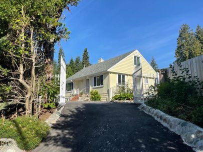 1819-inglewood-ave-west-vancouver-bc-v7v1y8-2