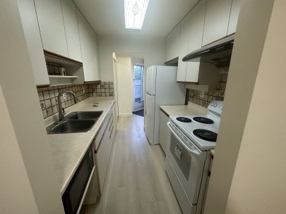 #110 3136 Kingsway, Vancouver, BC V5R 5K1, Canada