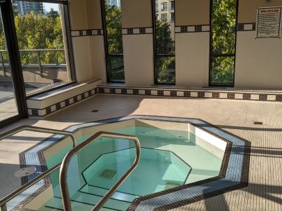 305-4250-dawson-st-burnaby-bc-v5c-4b1-2