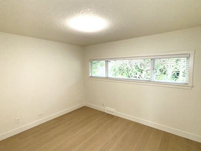 5790-halifax-st-burnaby-bc-v5b2p3-upper-unit