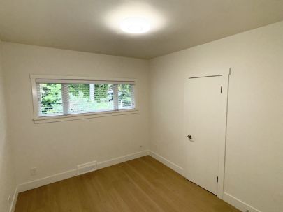 5790-halifax-st-burnaby-bc-v5b2p3-upper-unit