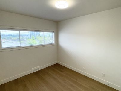 5790-halifax-st-burnaby-bc-v5b2p3-upper-unit