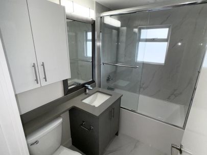 5790-halifax-st-burnaby-bc-v5b2p3-upper-unit