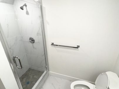 5790-halifax-st-burnaby-bc-v5b2p3-upper-unit