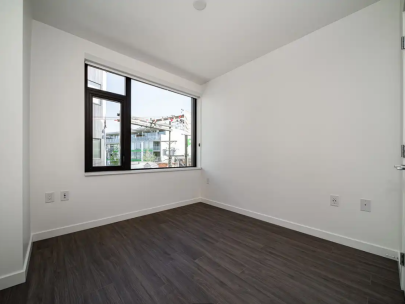 512-210-east-5th-ave-vancouver-bc-v5t-ok1-2