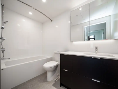 512-210-east-5th-ave-vancouver-bc-v5t-ok1-2