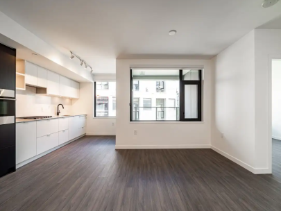 512-210-east-5th-ave-vancouver-bc-v5t-ok1-2