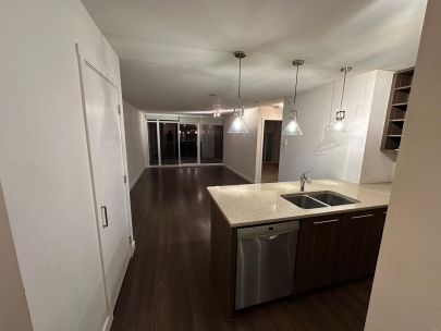 2108-608-belmont-street-new-westminister-british-columbia-v3m-0g8-2