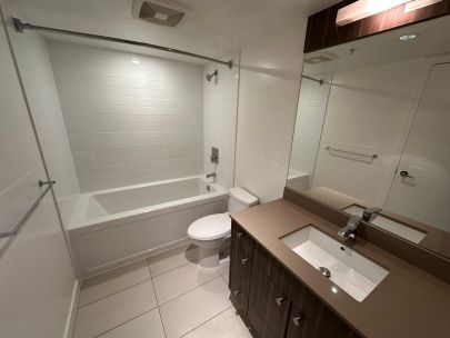 2108-608-belmont-street-new-westminister-british-columbia-v3m-0g8-2