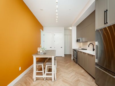 316-13929-105-boulevard-north-surrey-whalley-british-columbia-v3t-0r5-2