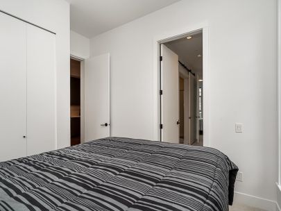 316-13929-105-boulevard-north-surrey-whalley-british-columbia-v3t-0r5-2