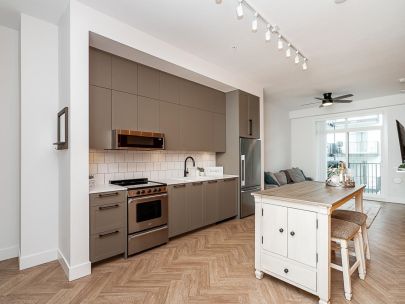 316-13929-105-boulevard-north-surrey-whalley-british-columbia-v3t-0r5-2