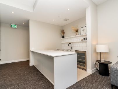 316-13929-105-boulevard-north-surrey-whalley-british-columbia-v3t-0r5-2