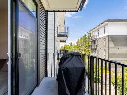 316-13929-105-boulevard-north-surrey-whalley-british-columbia-v3t-0r5-2