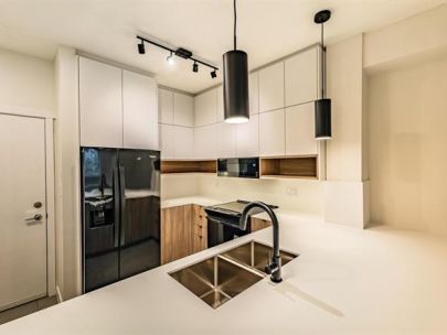 #225 13733, 107a Ave, Surrey BC V3T0B7