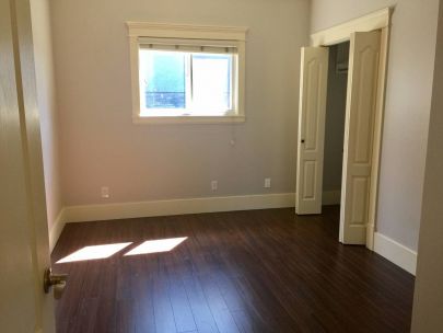 3-br-family-home-main-house-at-victoria-fraserview-for-rent