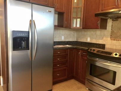 3-br-family-home-main-house-at-victoria-fraserview-for-rent