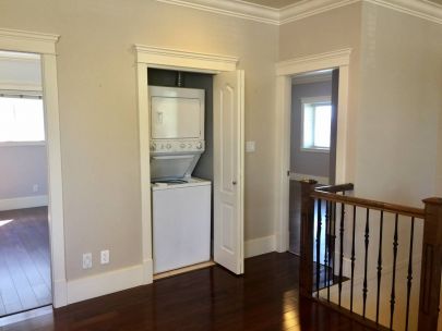 3-br-family-home-main-house-at-victoria-fraserview-for-rent