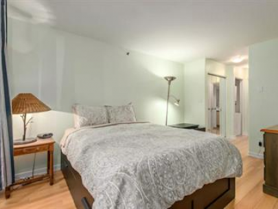 215-eight-one-nine-819-hamilton-st-vancouver-2