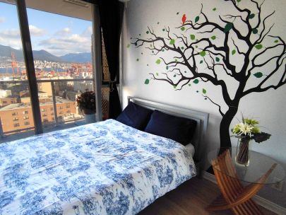 2205-550-taylor-st-vancouver-bc-v6b-1r1-canada