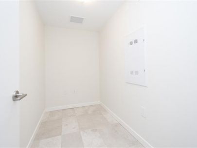 1307-centreview-112-e-13th-st-north-vancouver-2