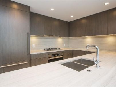 1307-centreview-112-e-13th-st-north-vancouver-2