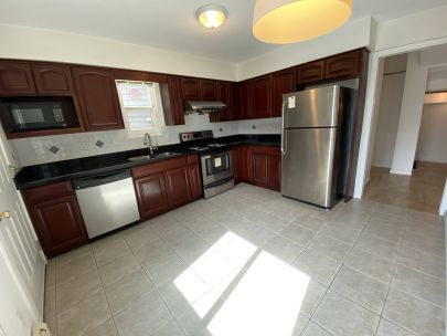 756 W 68th Avenue  Vancouver BC V6P 2T9