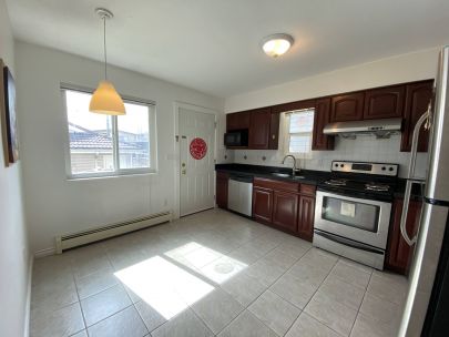 756-w-68th-avenue-vancouver-bc-v6p-2t9-2