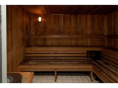 131-regiment-square-vancouver-bc-canada-v6b-1v4