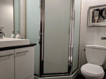 th-937-mondrian-ii-969-richards-st-vancouver-bc