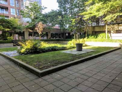 th-937-mondrian-ii-969-richards-st-vancouver-bc